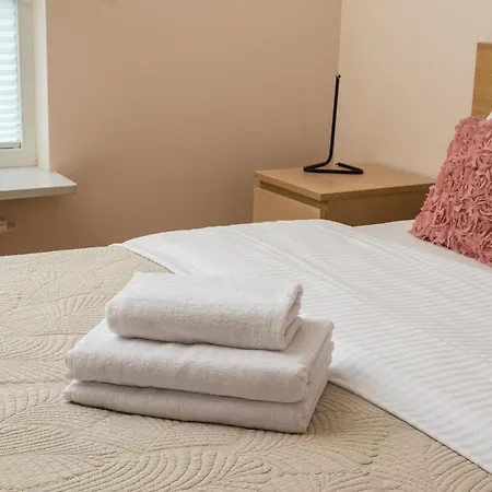 Lejlighed Jezioro Goclawskie Cosy By Bookinghost